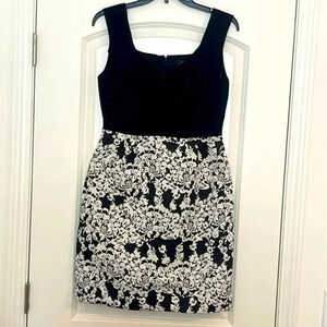 Tahari Arthur S. Levine Black White Floral Dress Size 4